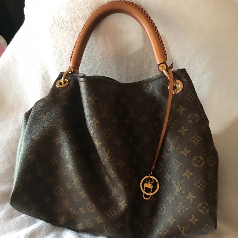🔴SOLD🔴Louis Vuitton Artsy